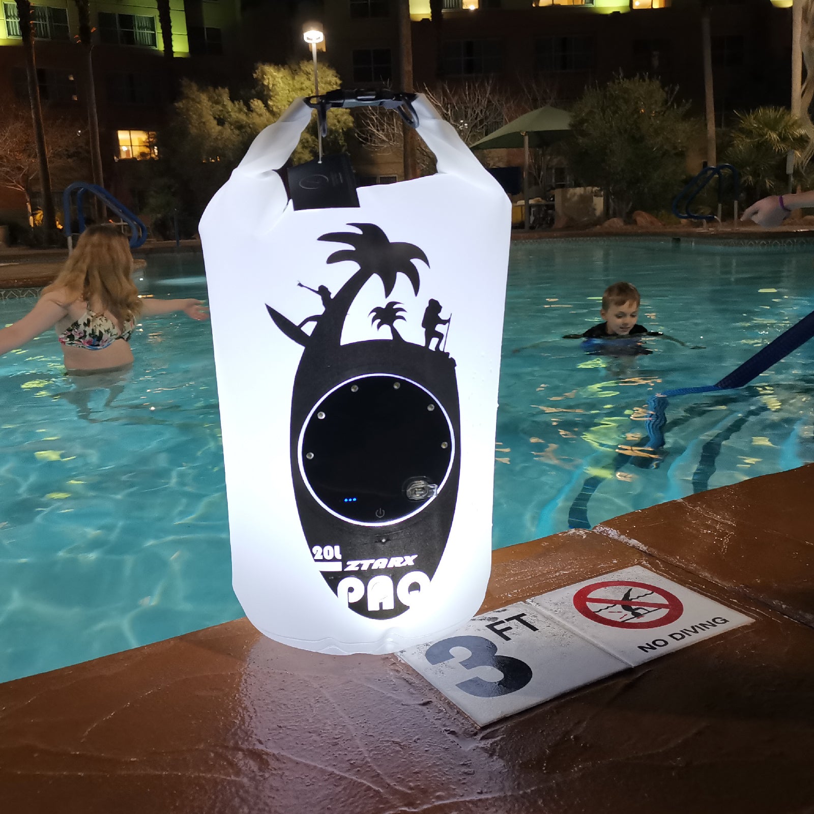 Ztarx V20-TP3-D04: Waterproof Backpack Dry Bag with Power Bank and Lighting